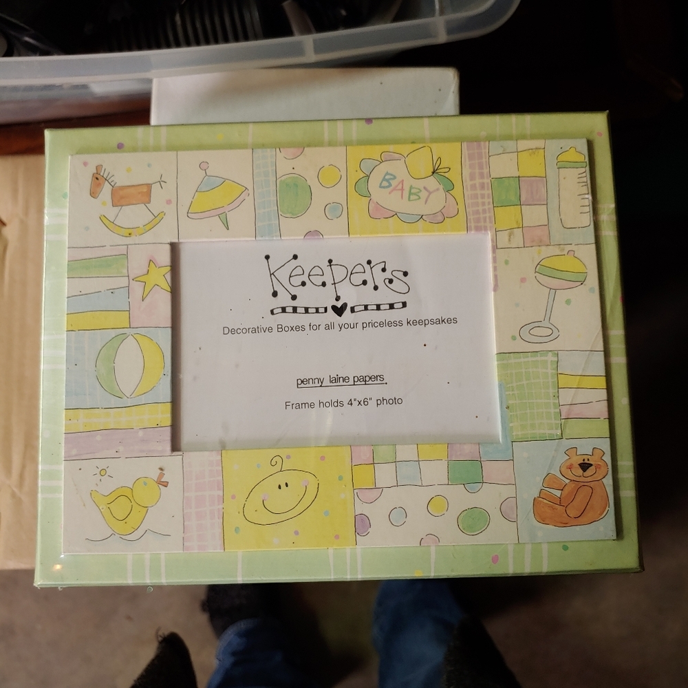 Baby keepsake box